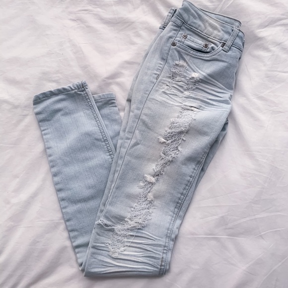 Ripped Low Rise Skinny Jeans - Picture 2 of 3